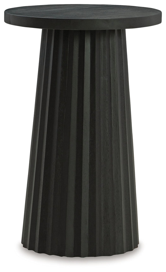 Ceilby - Accent Table Black 14''W x 14''D x 21''H by Signature Design by Ashley® | Bel Furniture