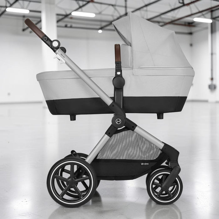 Cybex Eos Lux