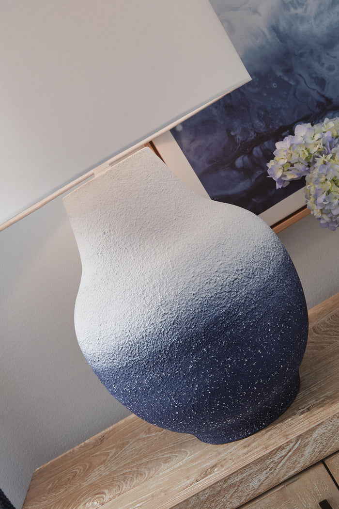 Dashland - Metal Table Lamp - White / Navy - view 3