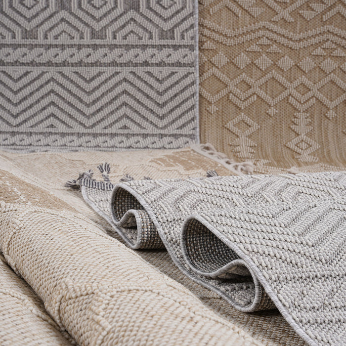 Guros - 6' X 9' Traditional Indoor / Outdoor Area Rug - White - view 4