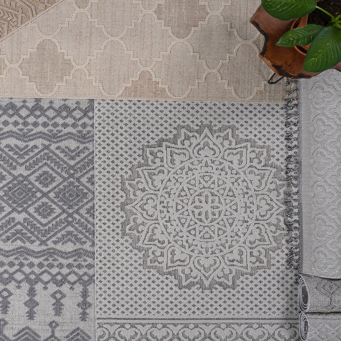Guros - 8' X 10' Trellis Indoor / Outdoor Area Rug - White / Gray - view 4