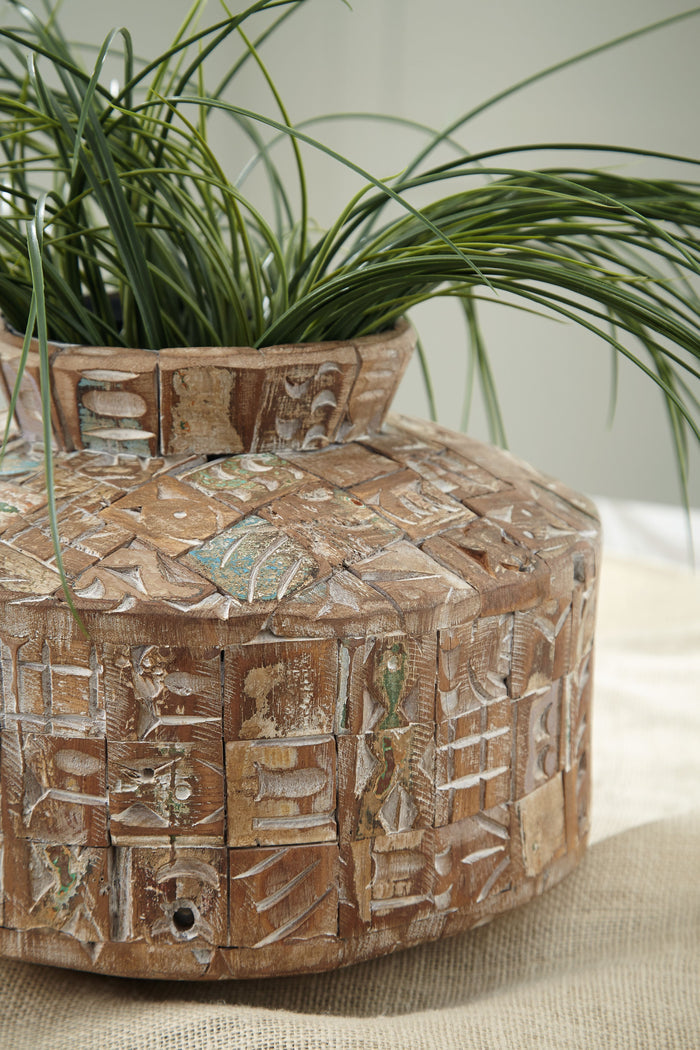Meltland - Natural / Black - Vase - Square by Signature Design by Ashley® | Bel Furniture