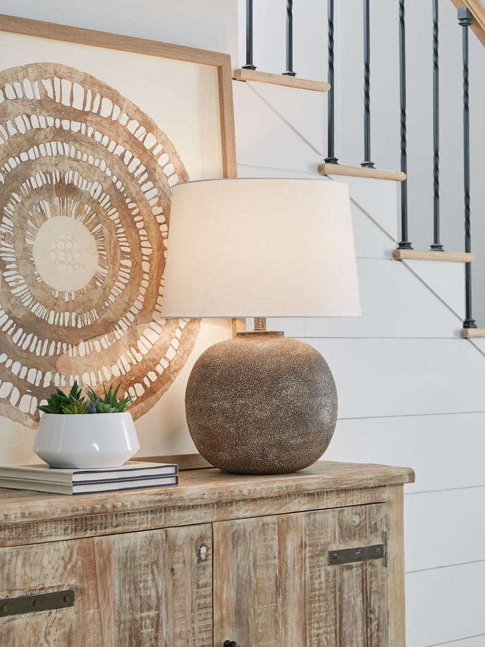 Neavesboro - Antique Brown / White - Metal Table Lamp by Signature Design by Ashley® | Bel Furniture