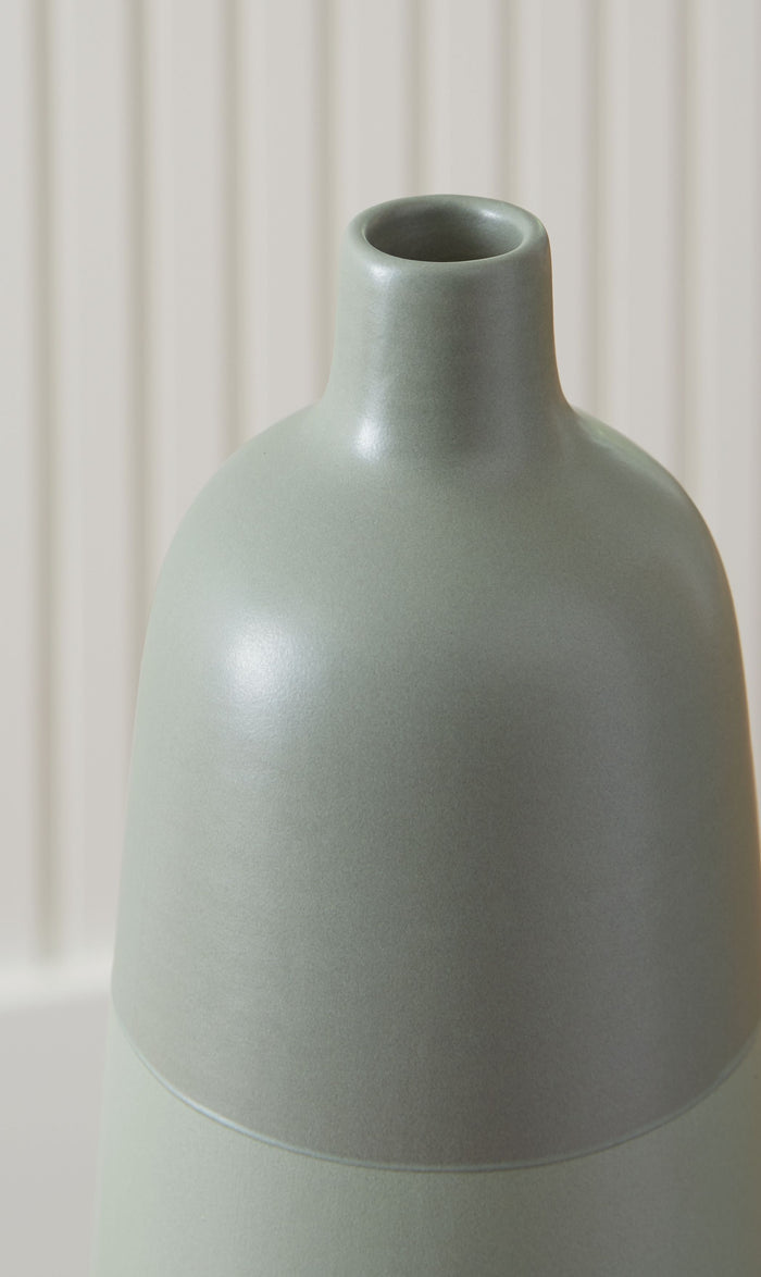 Peerland - Vase by Signature Design by Ashley® | Bel Furniture