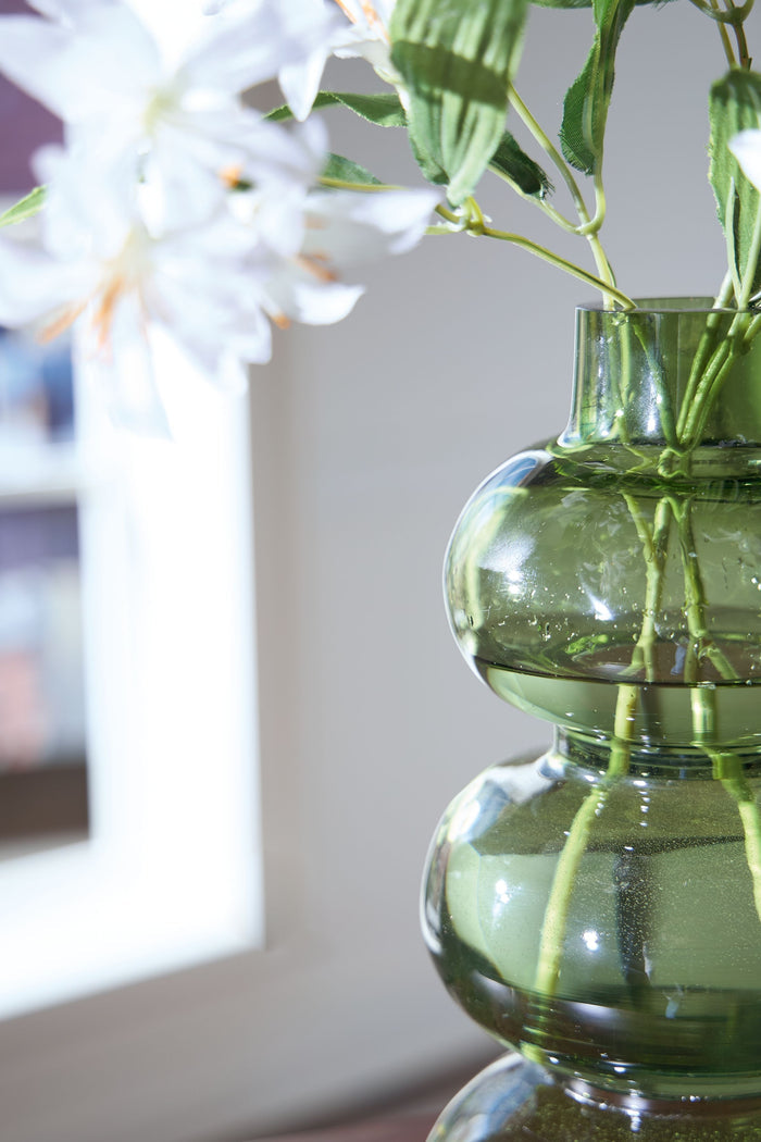 Renethorne - Vase by Signature Design by Ashley® | Bel Furniture