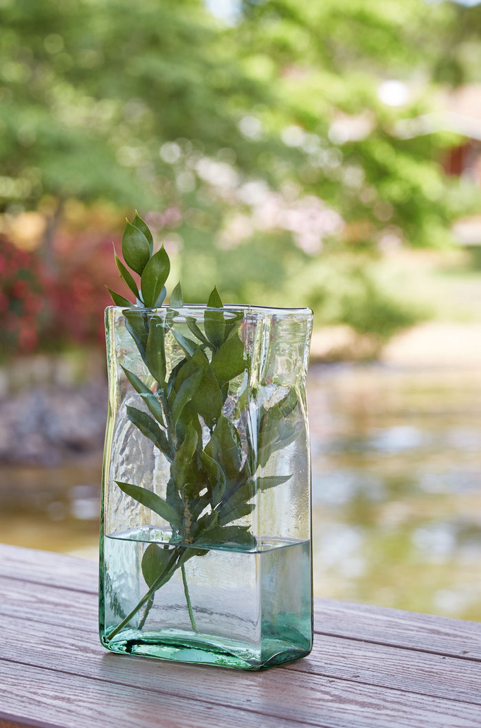 Taylow - Vase by Signature Design by Ashley® | Bel Furniture